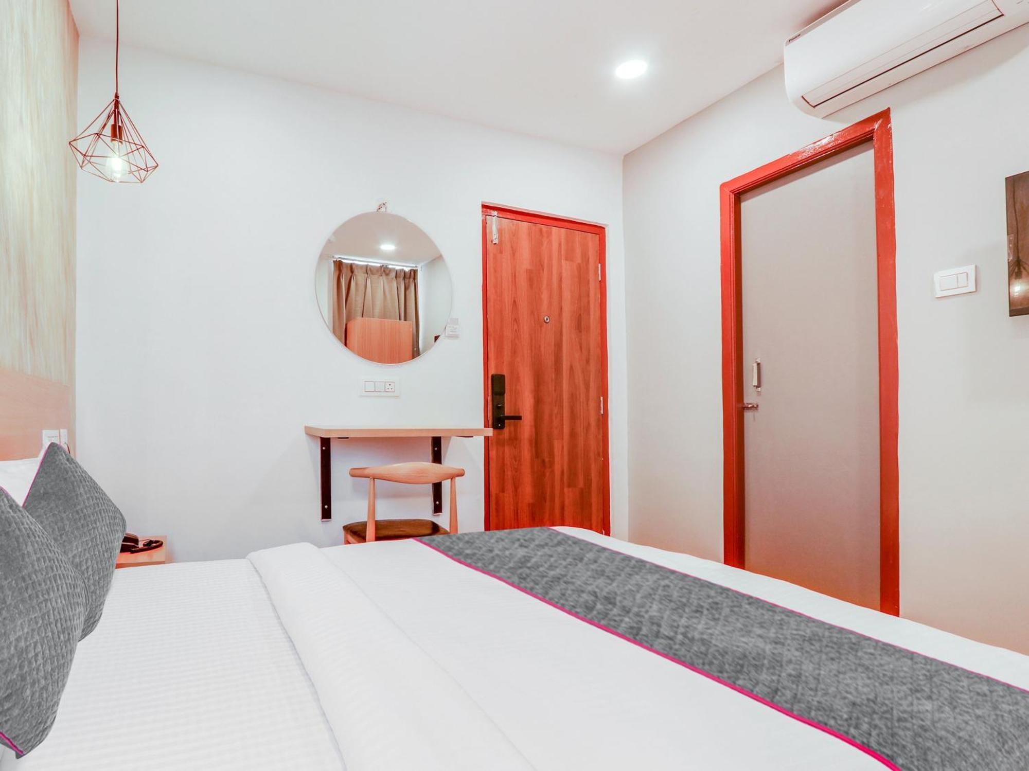 Townhouse Casa Grand Hotel Haiderabad Buitenkant foto