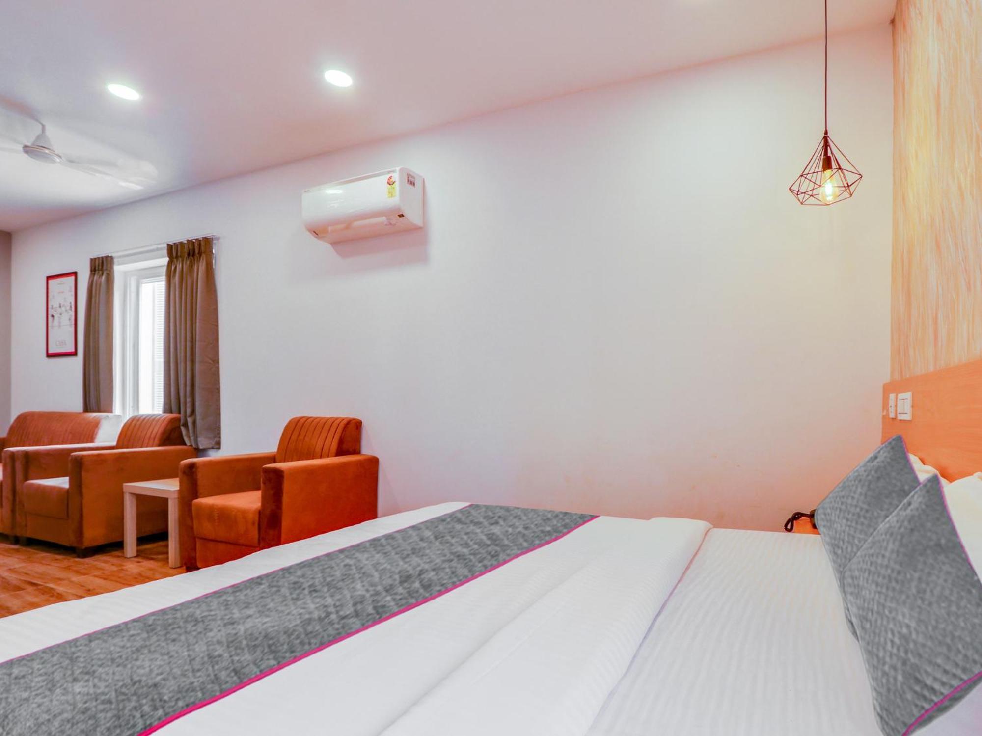 Townhouse Casa Grand Hotel Haiderabad Buitenkant foto